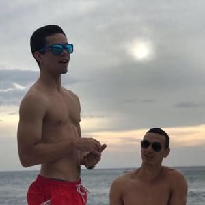 Meet your Posher, Juan